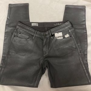 NWT Gap 1969 size 28 silver coated skinny jeans